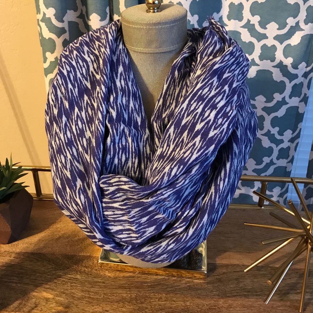 Stella & Dot Versatile Poncho Scarf